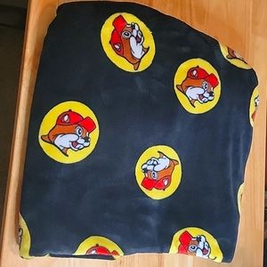 Bucee's plush throw blanket